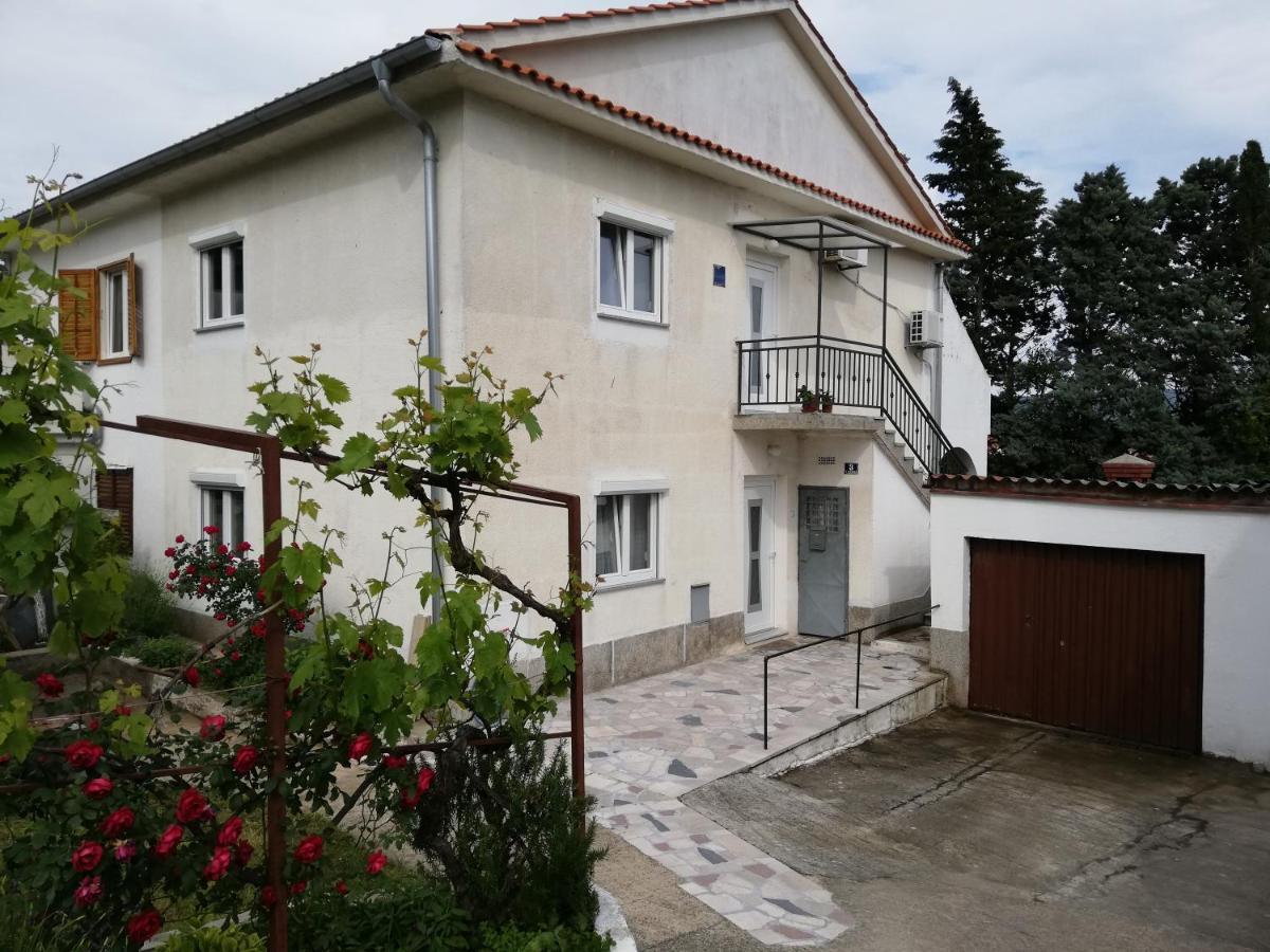 Apartment Marija Крк Экстерьер фото